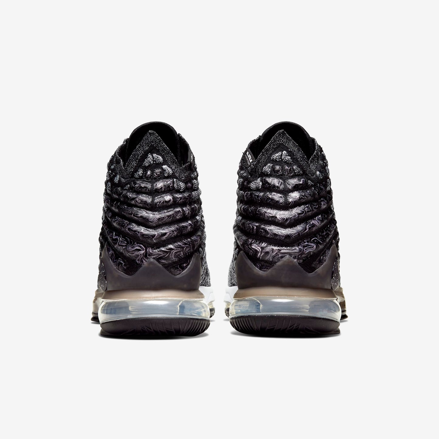 Nike Lebron 17