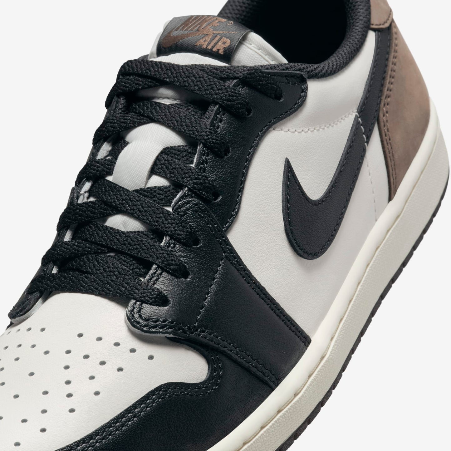 Air Jordan 1 Retro Low OG 'Mocha'