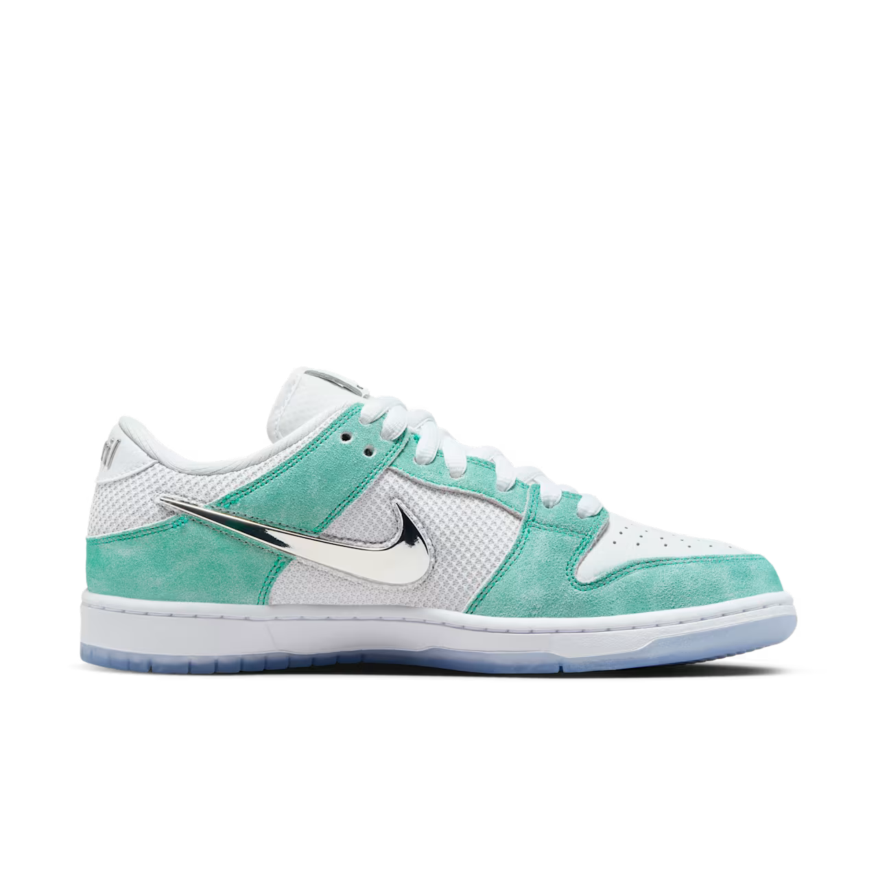 Nike SB x April Skateboards Dunk Low Pro
