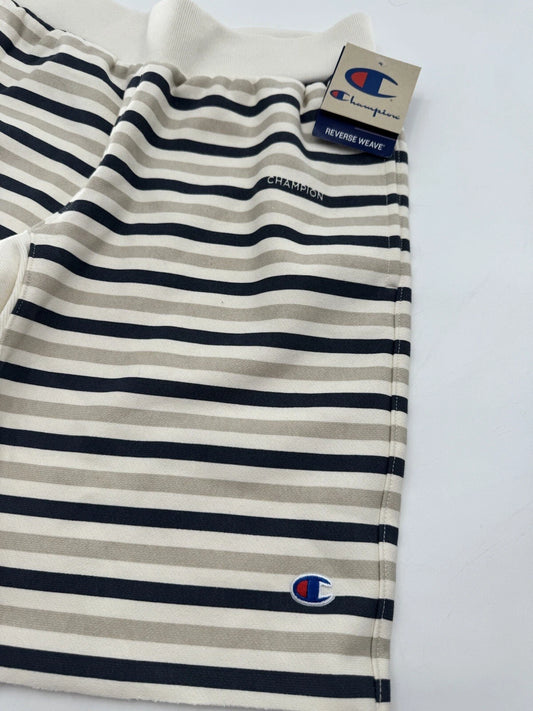 Shorts Champion reverse weave text cutoff