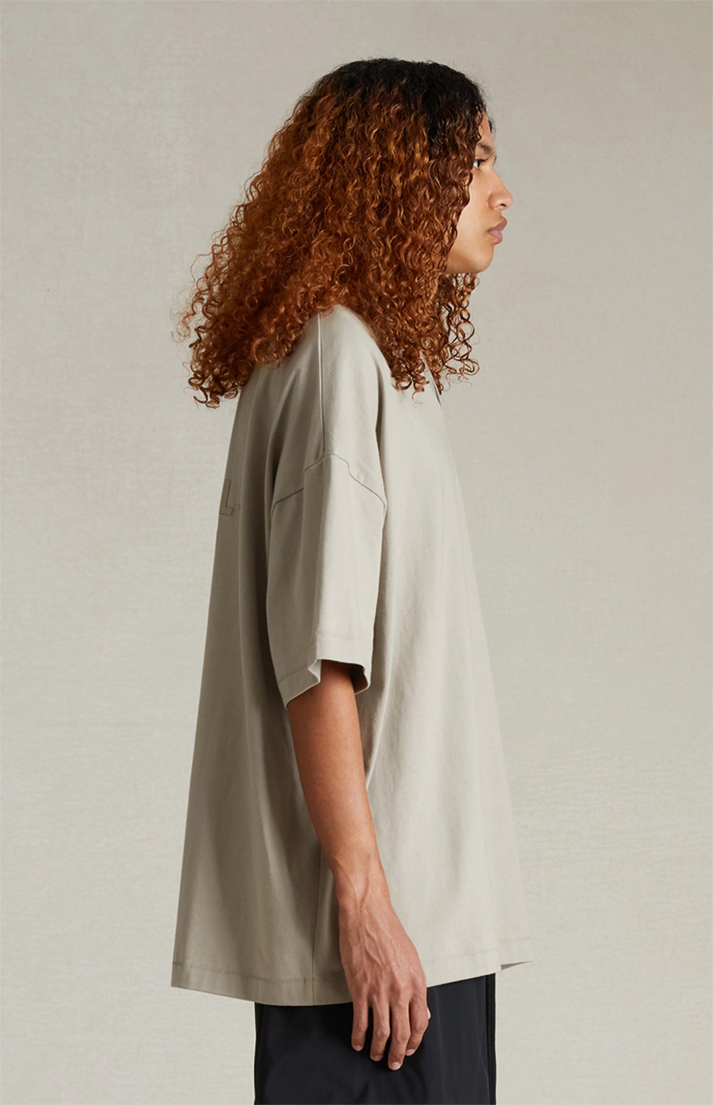 Fear of God ESSENTIALS Seal V-Neck T-Shirt