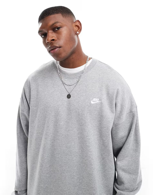 Nike Club Oversized Crewneck "In Grey"