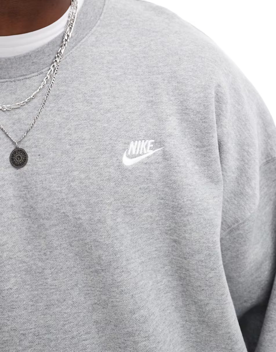 Nike Club Oversized Crewneck "In Grey"