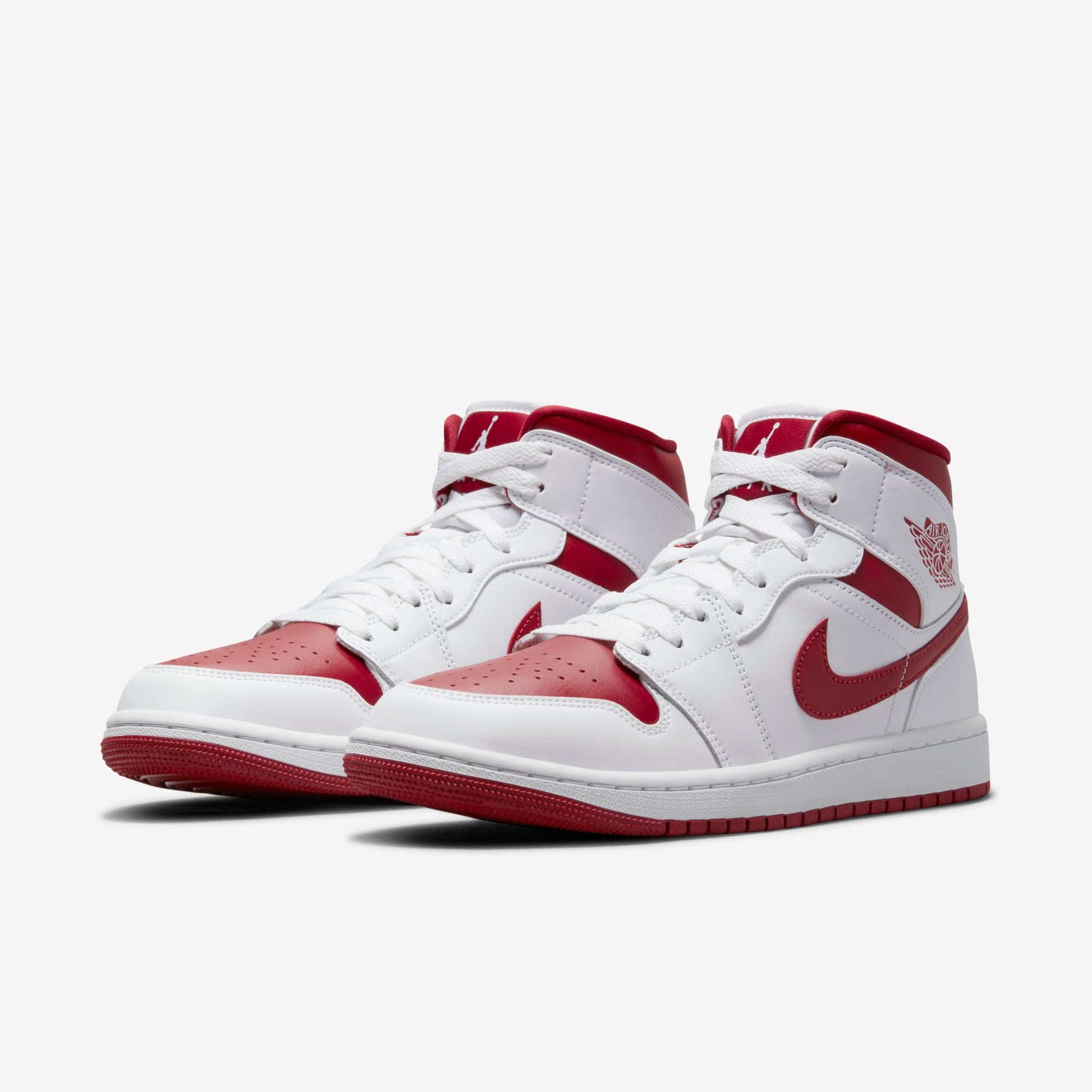 Air Jordan 1 Mid Reverse Bred Chicago