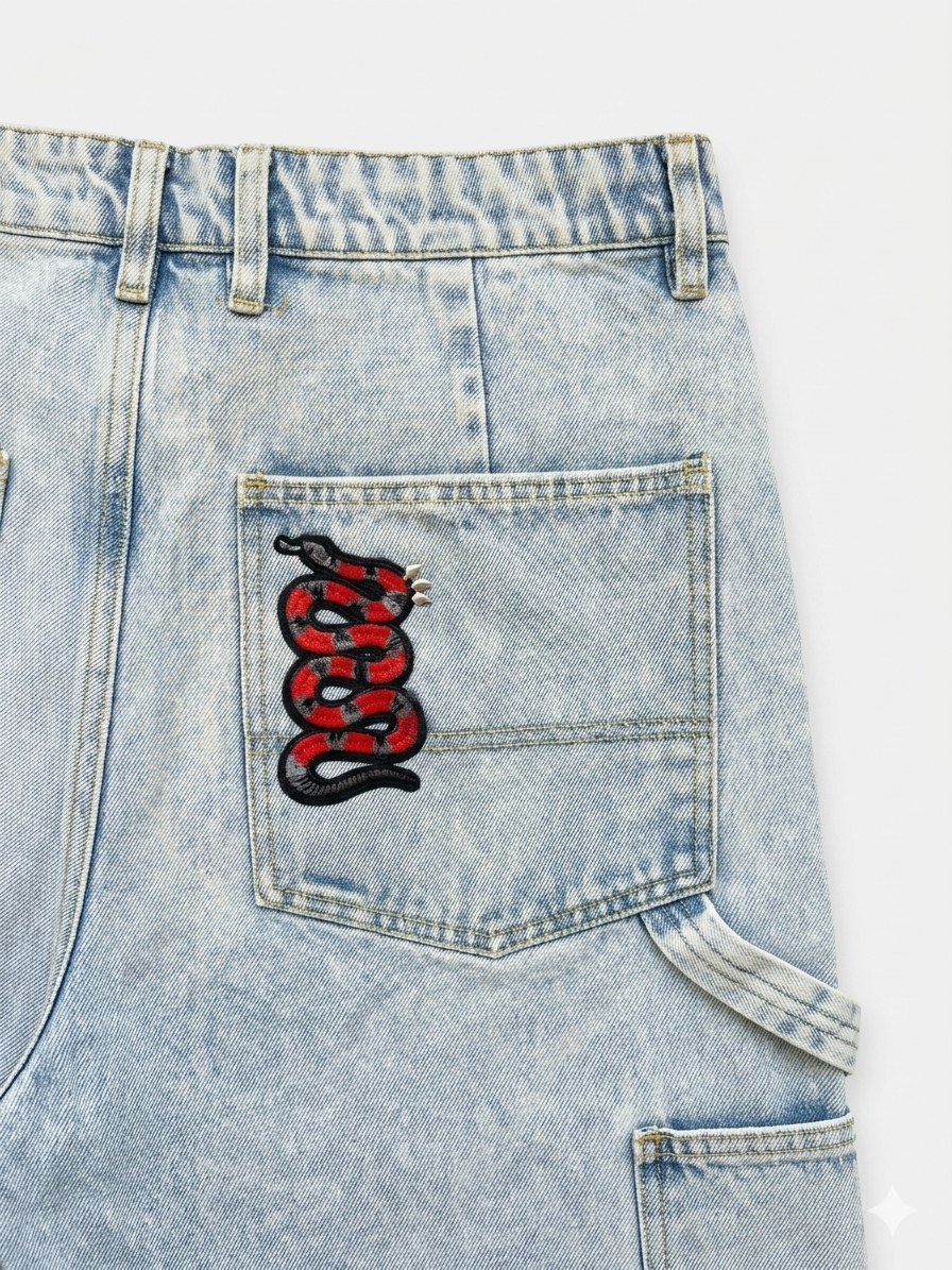 WEZC Denim Carpenter Shorts Bordado Serpiente
