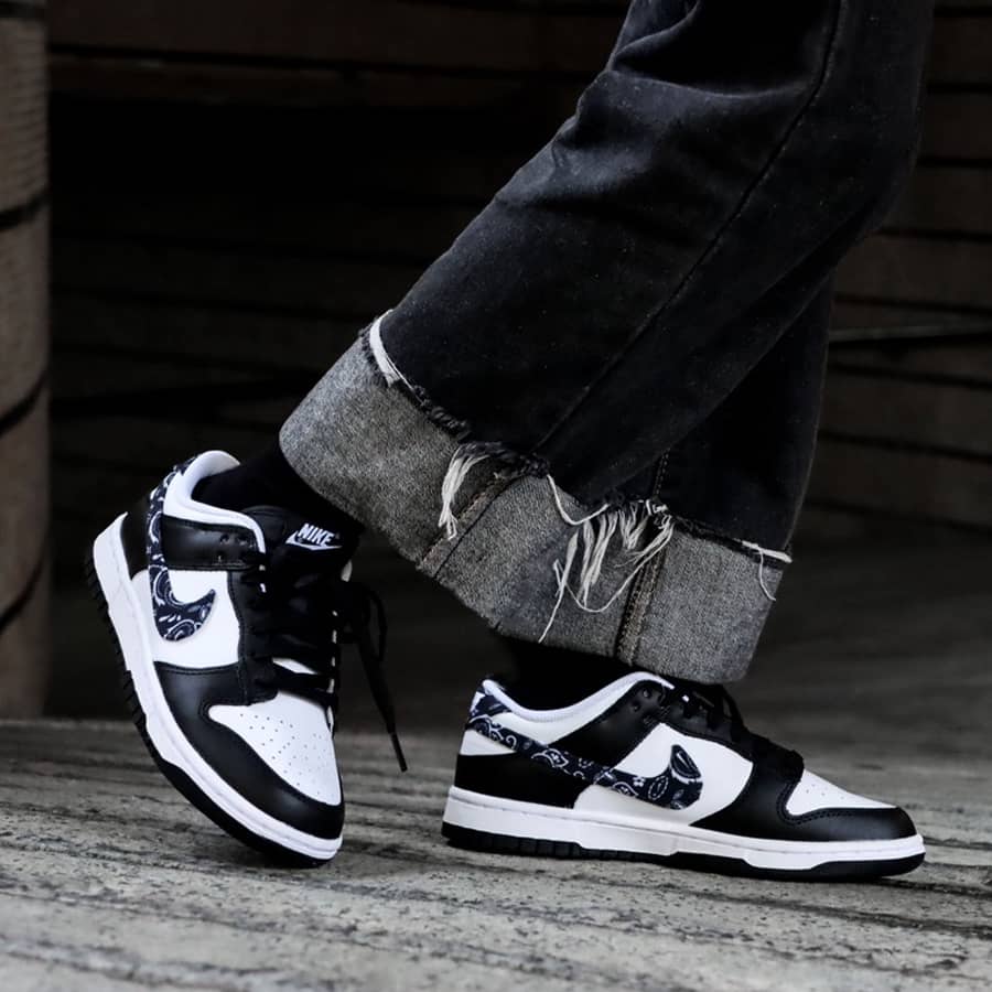 Nike Dunk Low Panda "Paisley Pack"